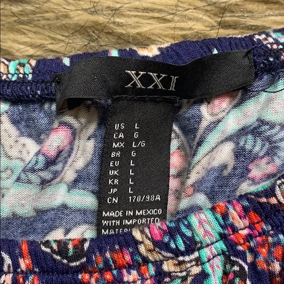 Springtime Off The Shoulder Top🌸 - Picture 3 of 8